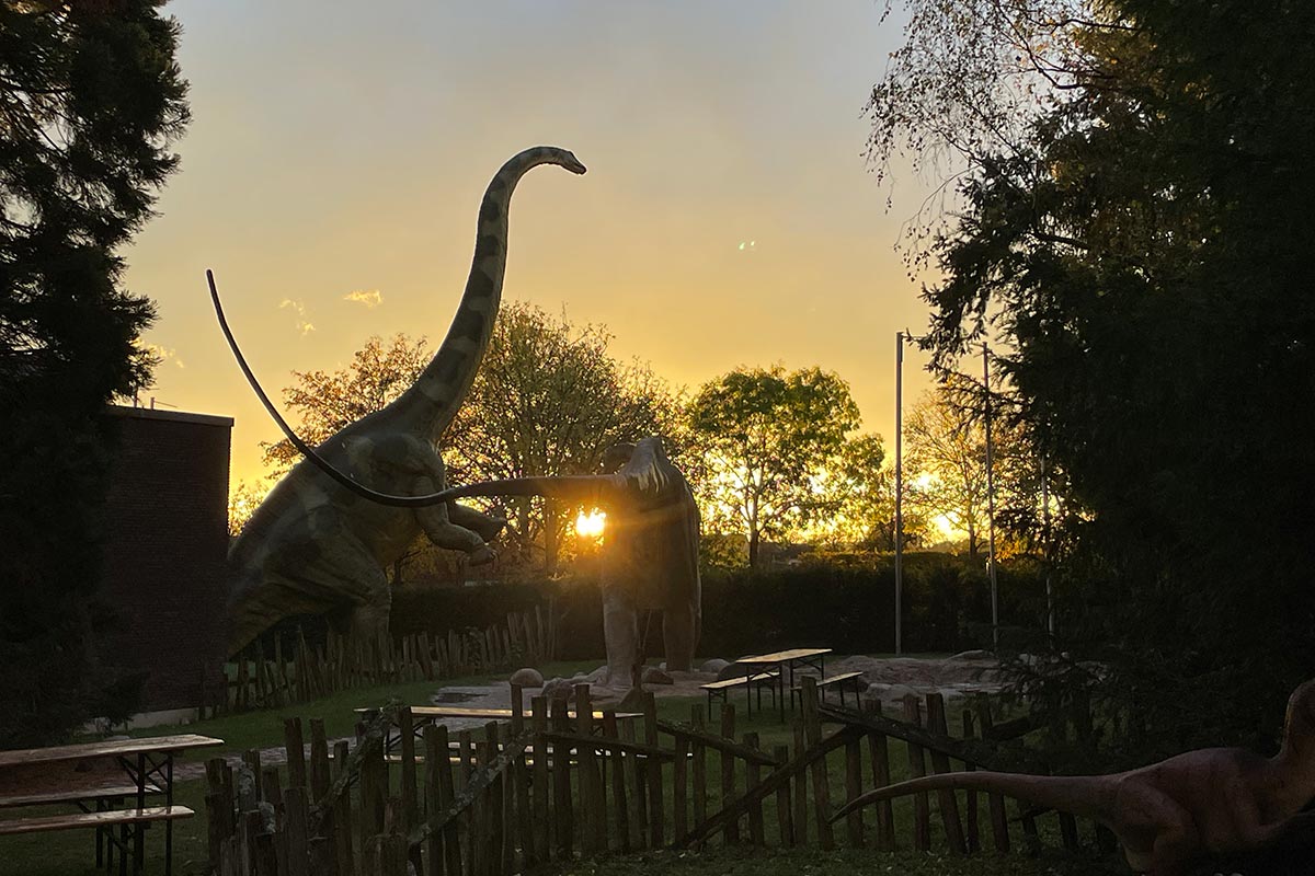 Ausflug mit Kindern in den Dinopark im Urweltmuseum