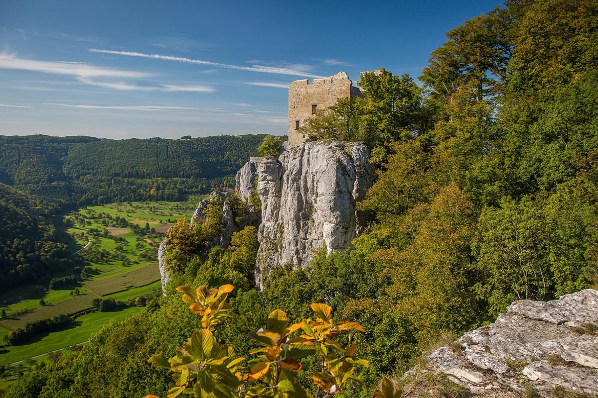 Ruine Reußenstein als Ausflugziel im Biosphärengebiet